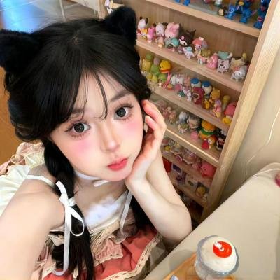 魔女的香水海报