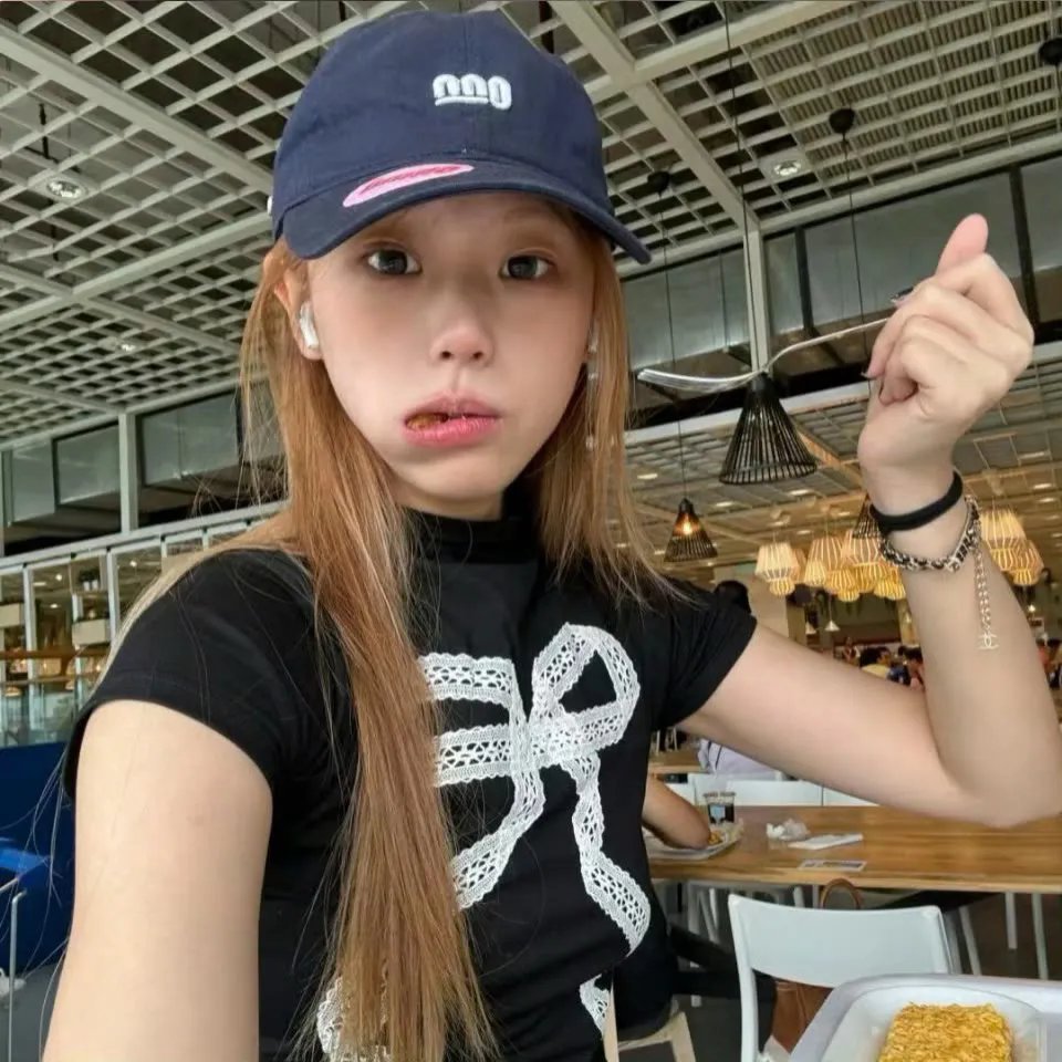 都是因为你海报