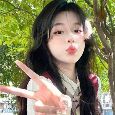 蛇发女妖海报