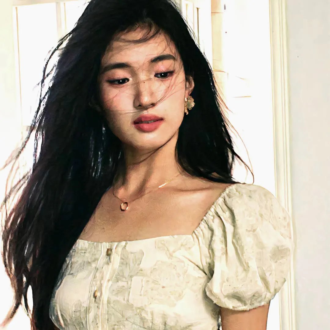 在我姐姐的婚纱里海报
