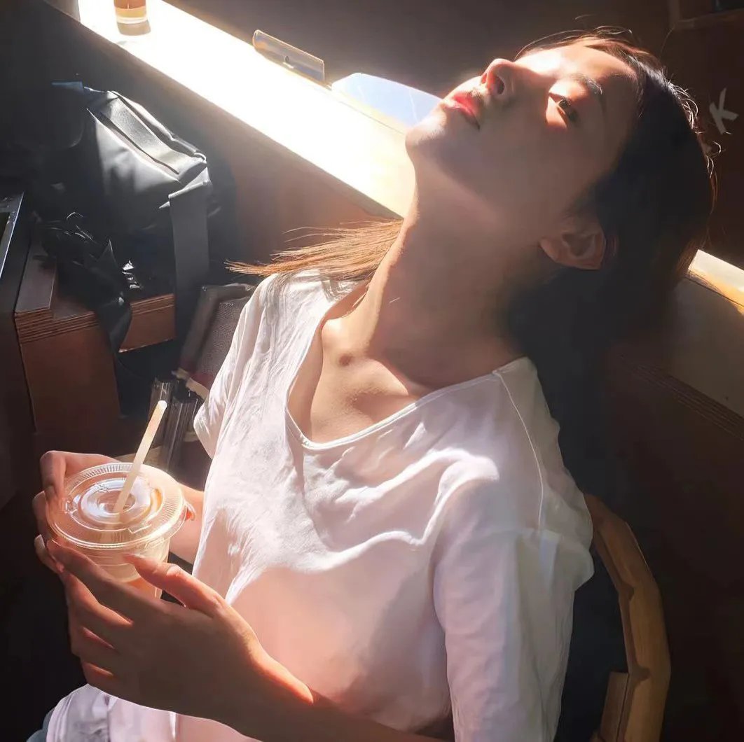 奇科·泽维尔海报